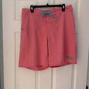 Vineyard Vines men’s pink board shorts size 34